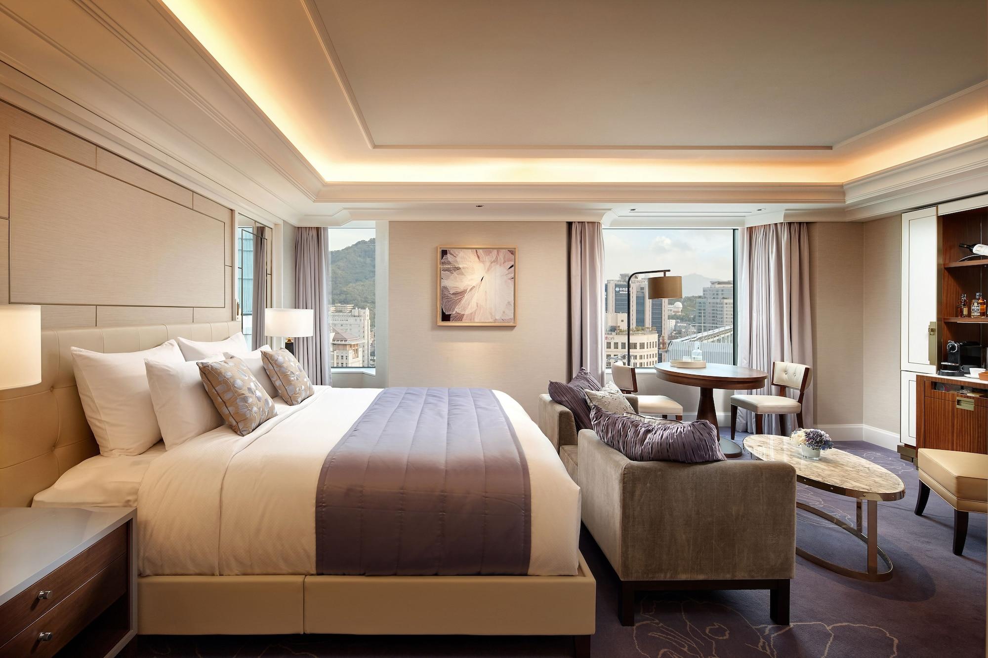 Lotte Hotel Seoul Executive Tower Esterno foto A suite at the hotel