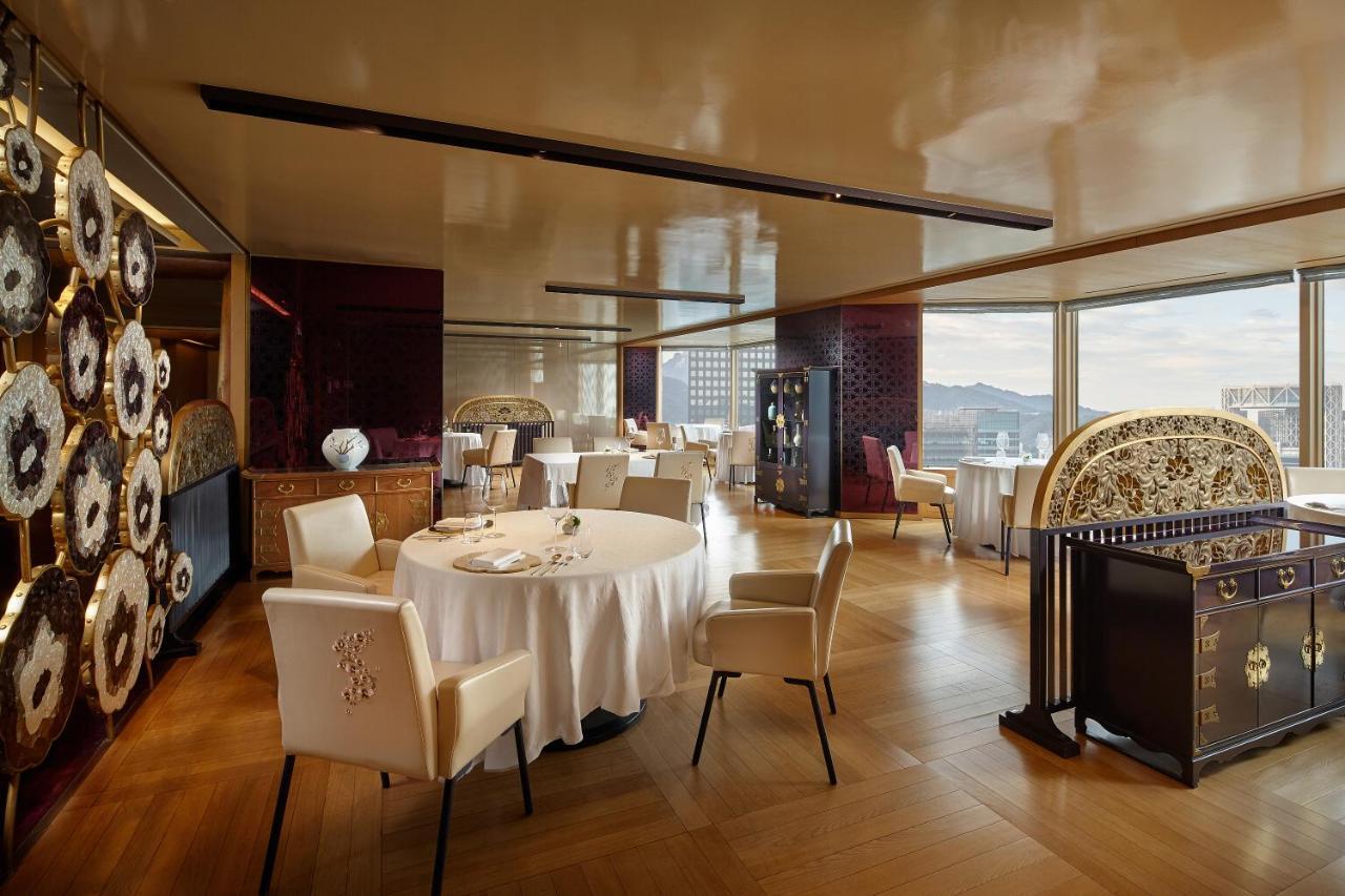 Lotte Hotel Seoul Executive Tower Esterno foto The interior of the restaurant