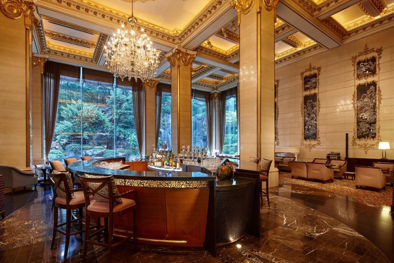 Lotte Hotel Seoul Executive Tower Esterno foto The bar at the Imperial Bar